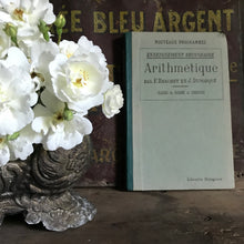 Load image into Gallery viewer, Old French book bundle