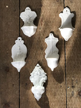 Load image into Gallery viewer, Vintage wall font